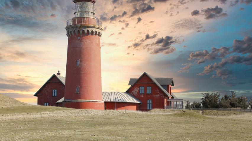 Bovbjerg fyrtårn ved Vesterhavet i Danmark