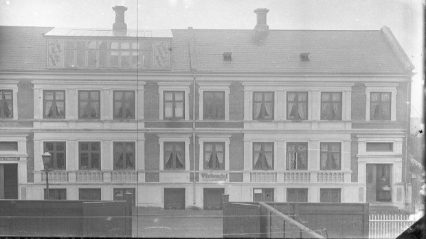 Atelieret i Danmarksgade 8. B1607 Danmarksgade 6-8 ca. 1910.