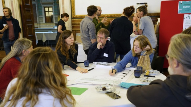 Samtaler og idéudvikling er en vigtig del af en borgersamling. Foto: Tænketanken Mandag Morgen.